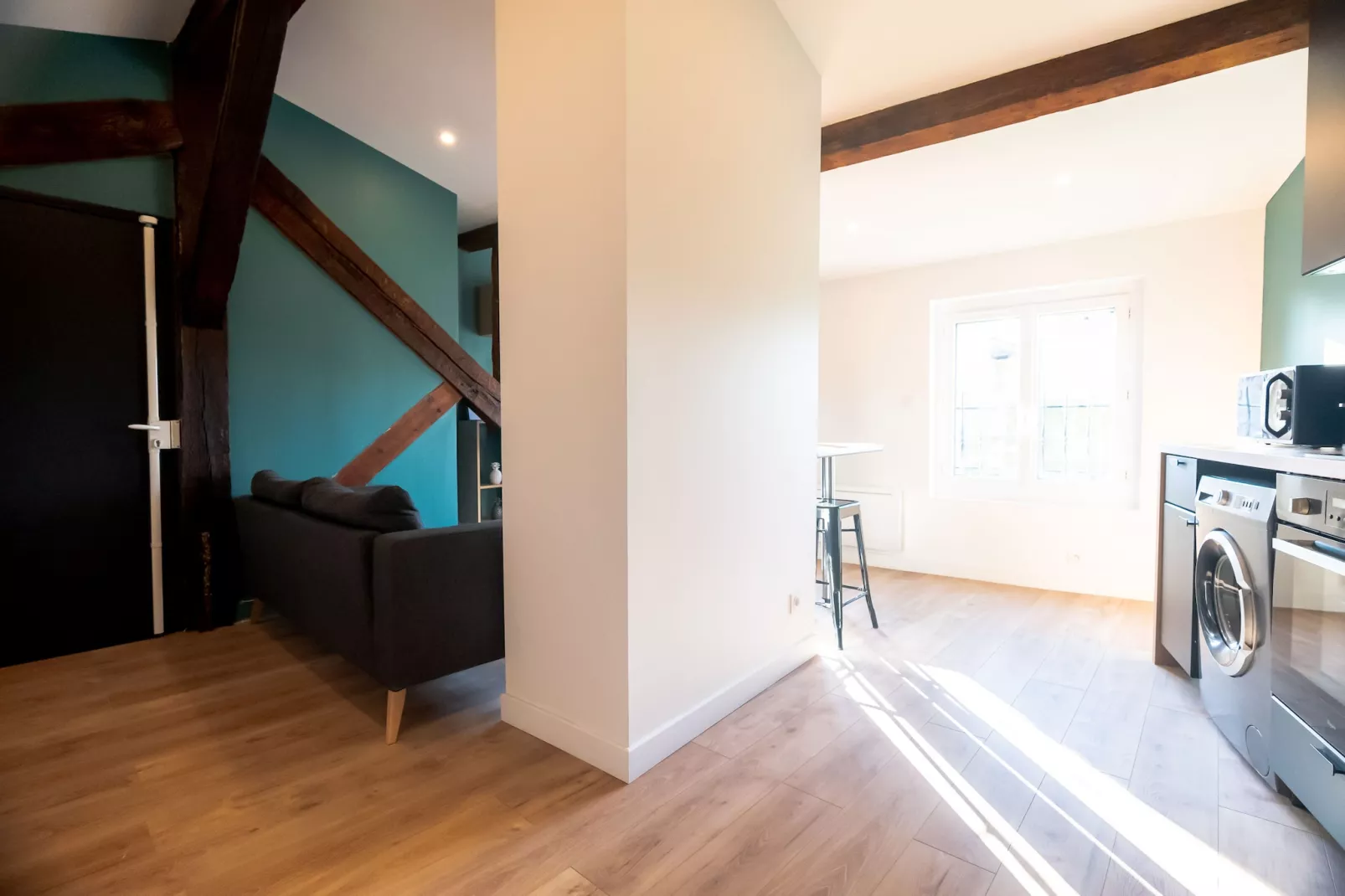Le Puits-Clos : T2 sous les toits proche Capitole-Woonkamer