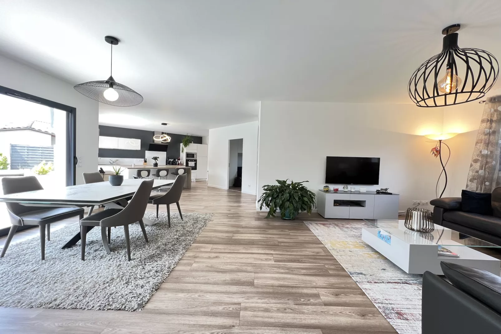 Le Coteau - 8p - Maison Familiale - Piscine/Jardin-Woonkamer