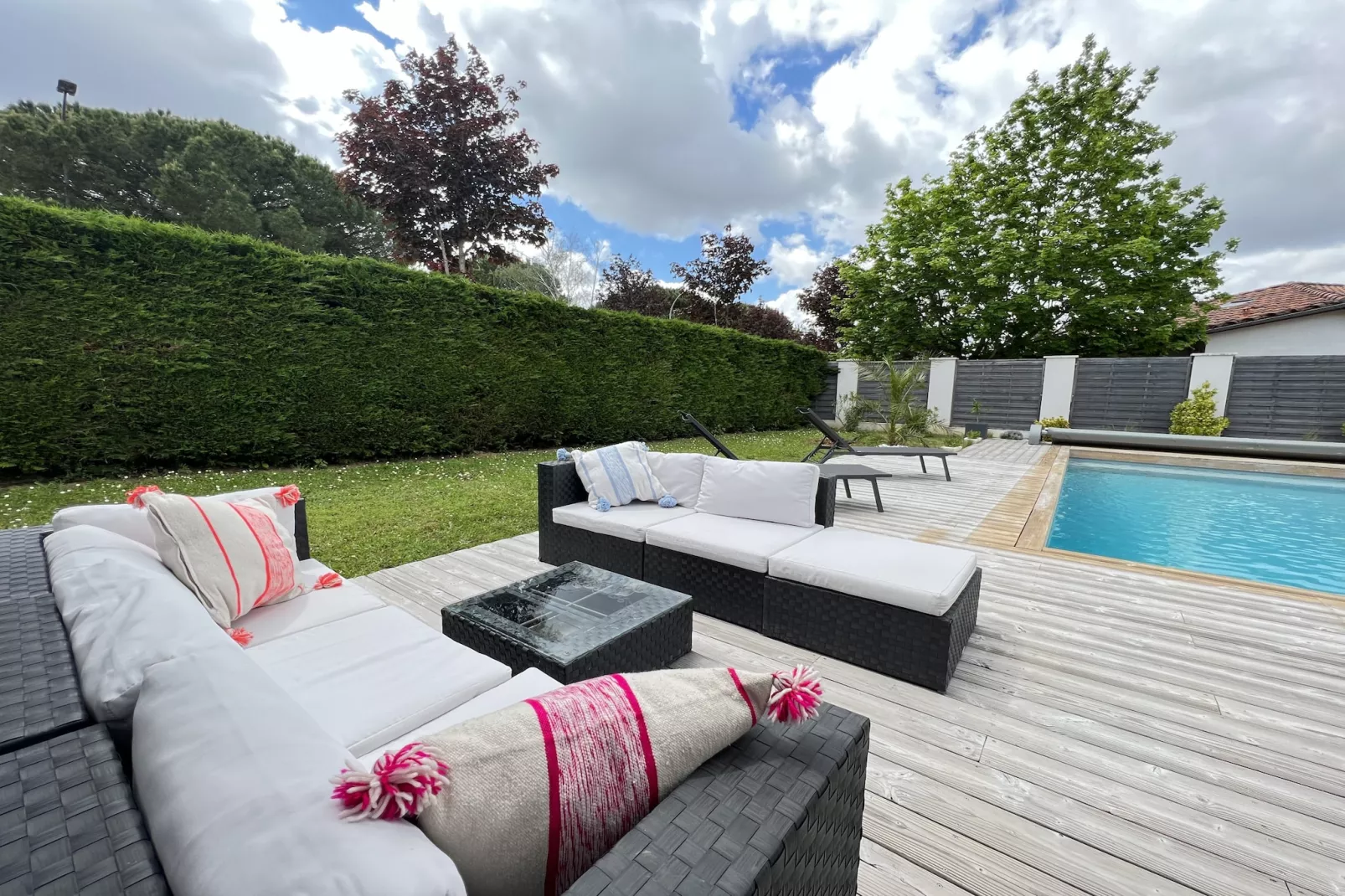 Le Coteau - 8p - Maison Familiale - Piscine/Jardin-Zwembad