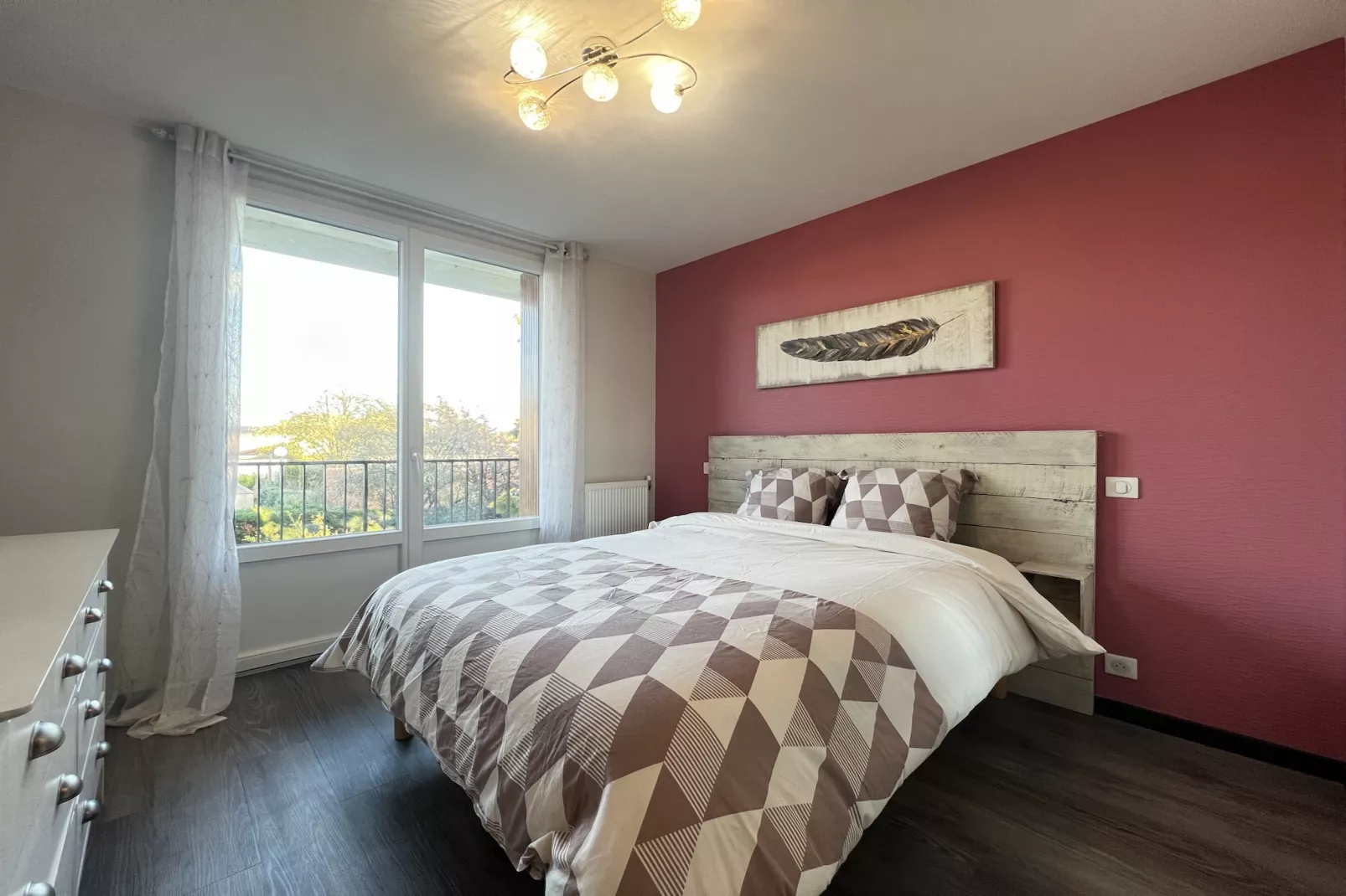Le Floral - 2p - Lumineux & Calme - Parking/Wifi-Slaapkamer