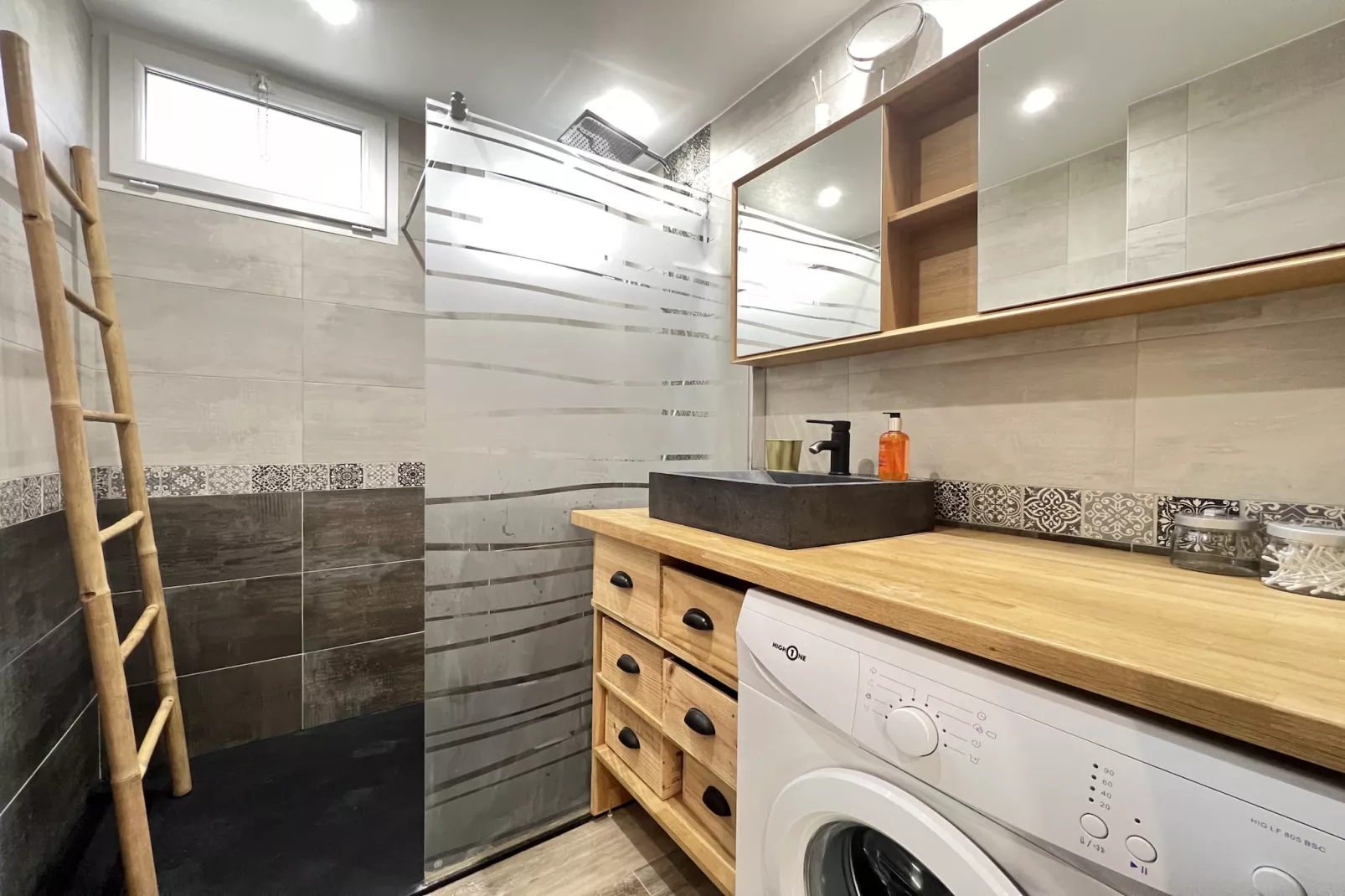 Le Floral - 2p - Lumineux & Calme - Parking/Wifi-Badkamer