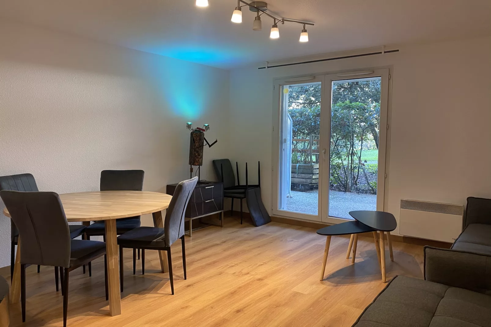 Le Filou - Spacieux 4/6p - Terrasse & Parking-Eetkamer