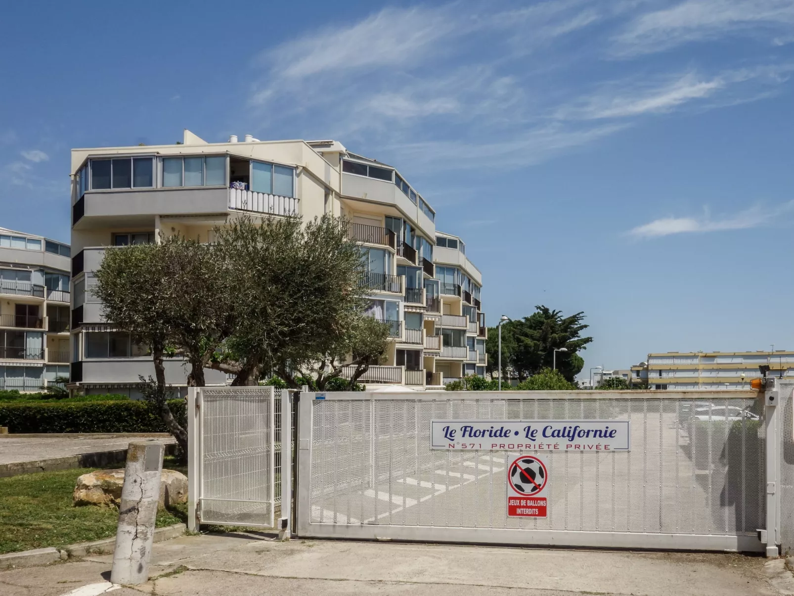 Le Floride-Buiten