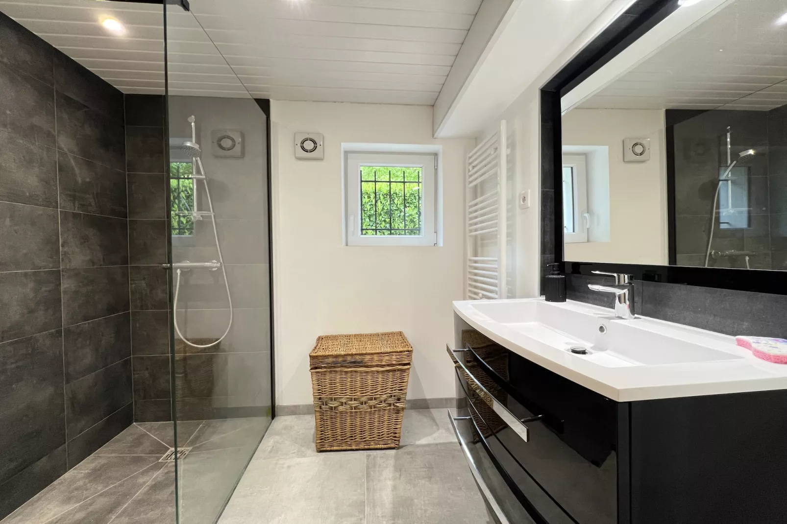 L'Escapade, 6p - Maison Familiale - Piscine/Jardin-Badkamer