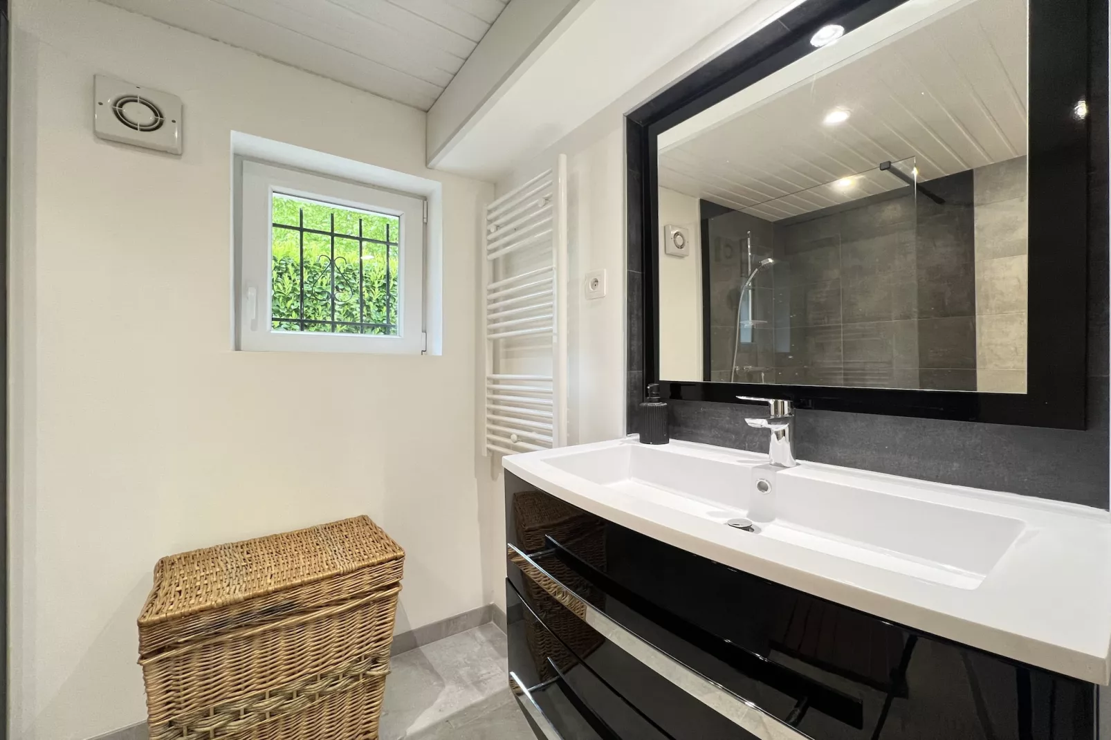 L'Escapade, 6p - Maison Familiale - Piscine/Jardin-Badkamer