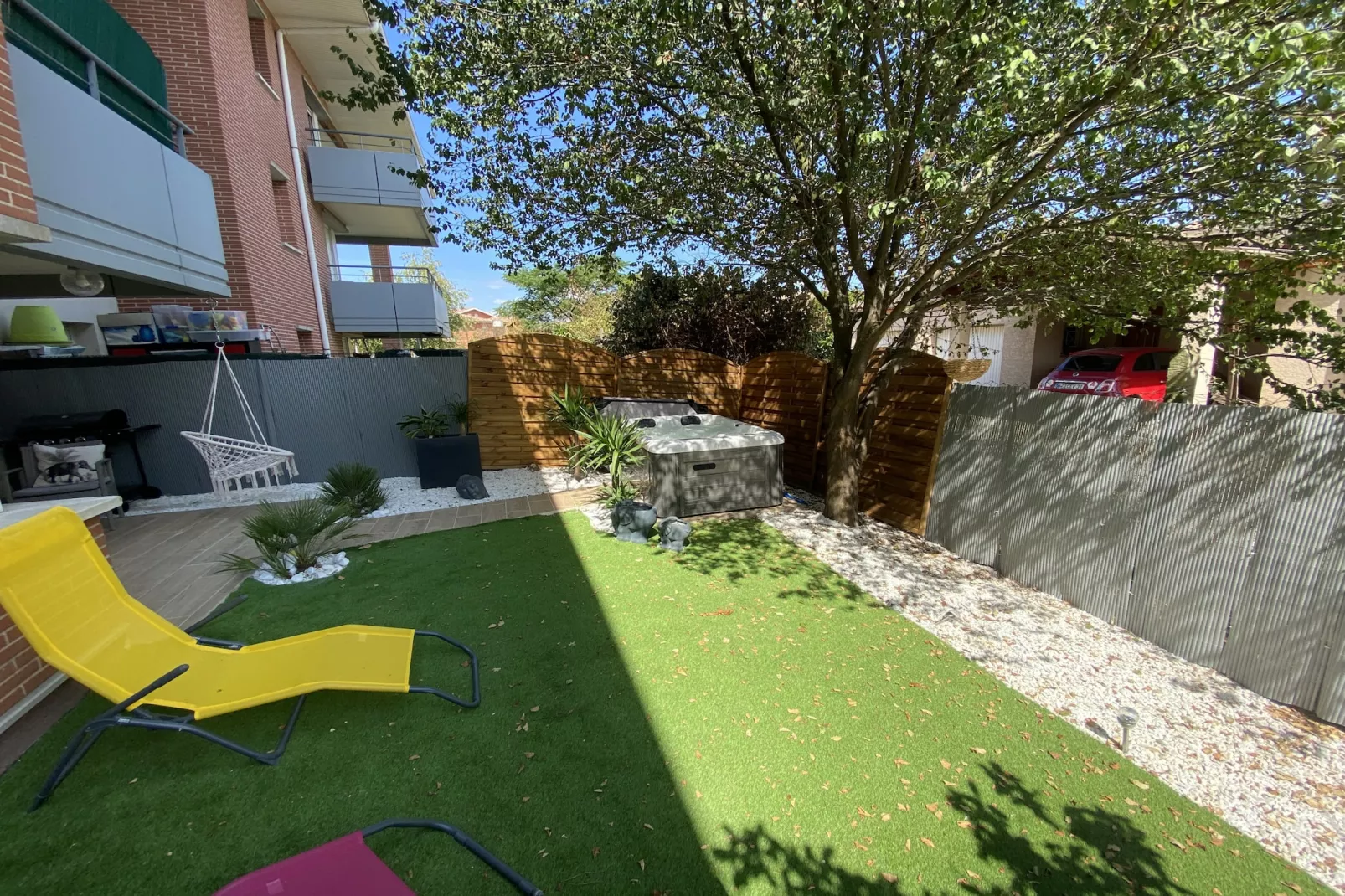 Le Jungle : T2 avec Jardin et Jacuzzi-Buitenkant zomer