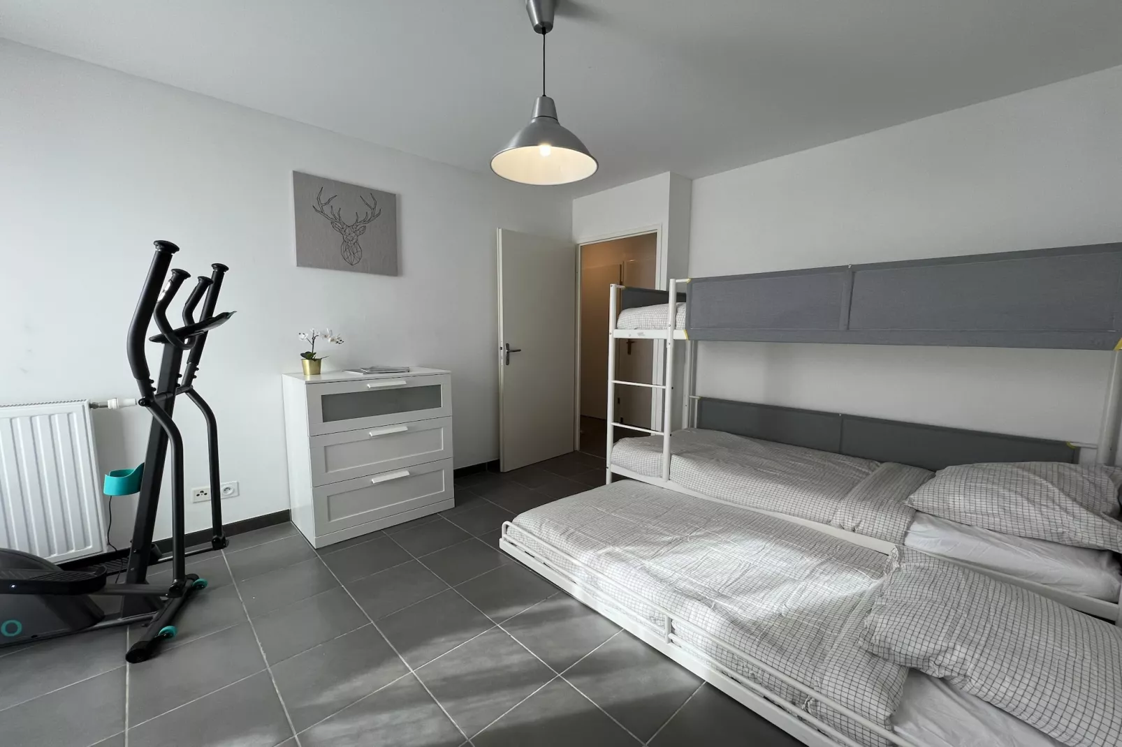 Le Quinze Sols : apt 5p - proche Aéroport & Airbus-Slaapkamer