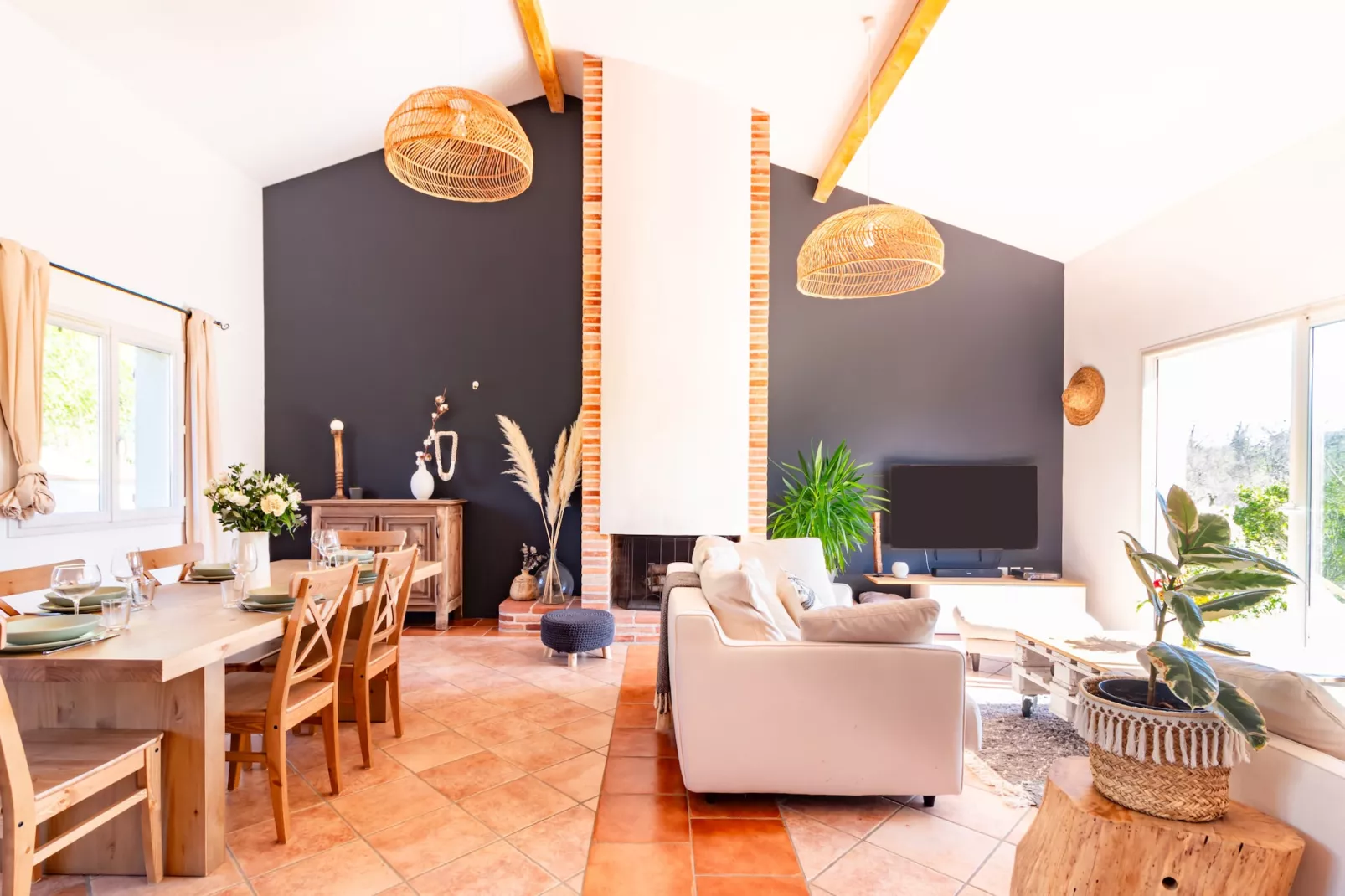 La Tendresse - Maison Familliale avec Piscine-Woonkamer