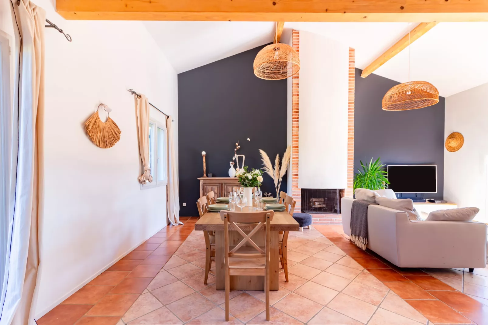 La Tendresse - Maison Familliale avec Piscine-Eetkamer
