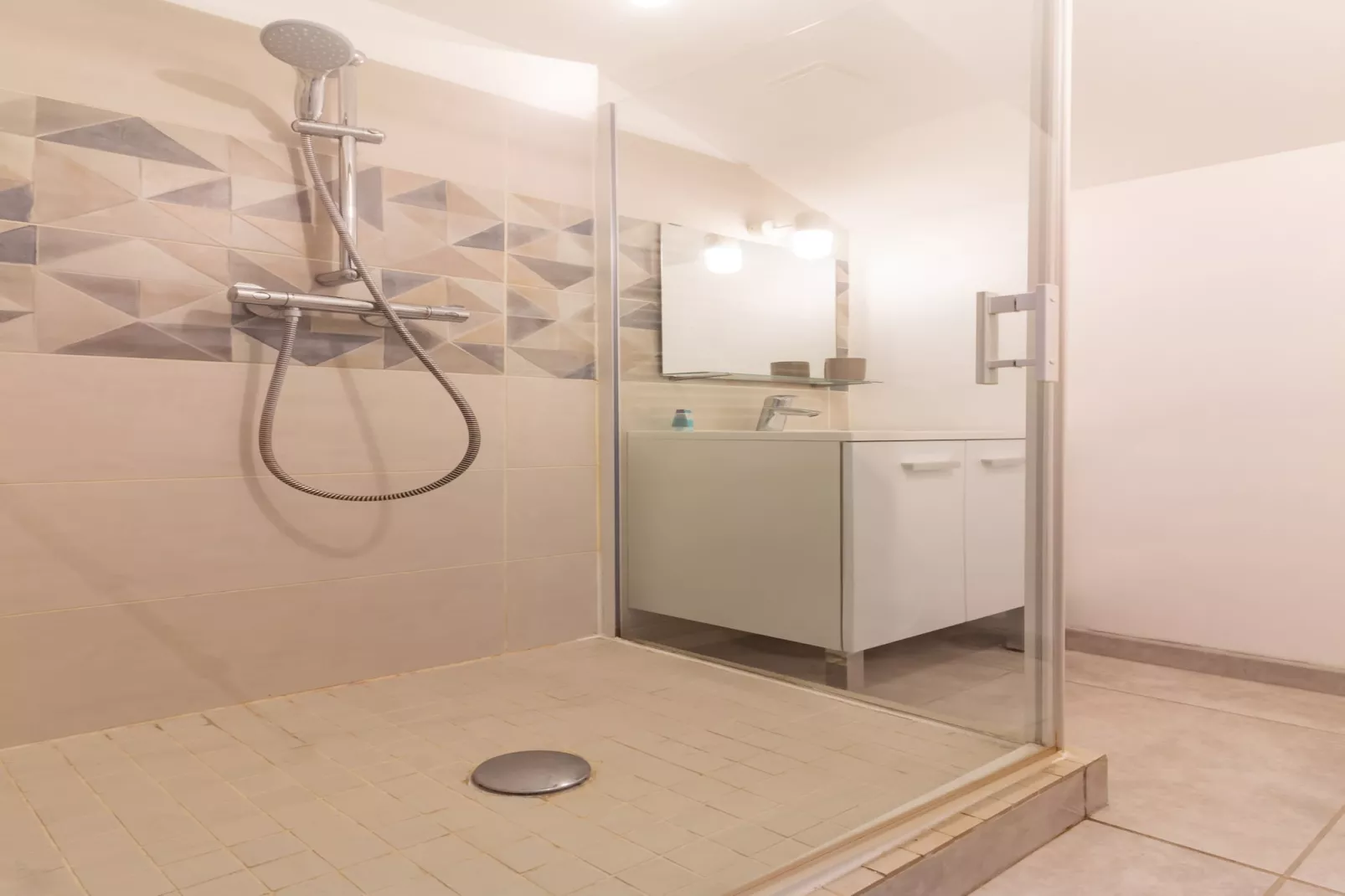 La Tendresse - Maison Familliale avec Piscine-Badkamer
