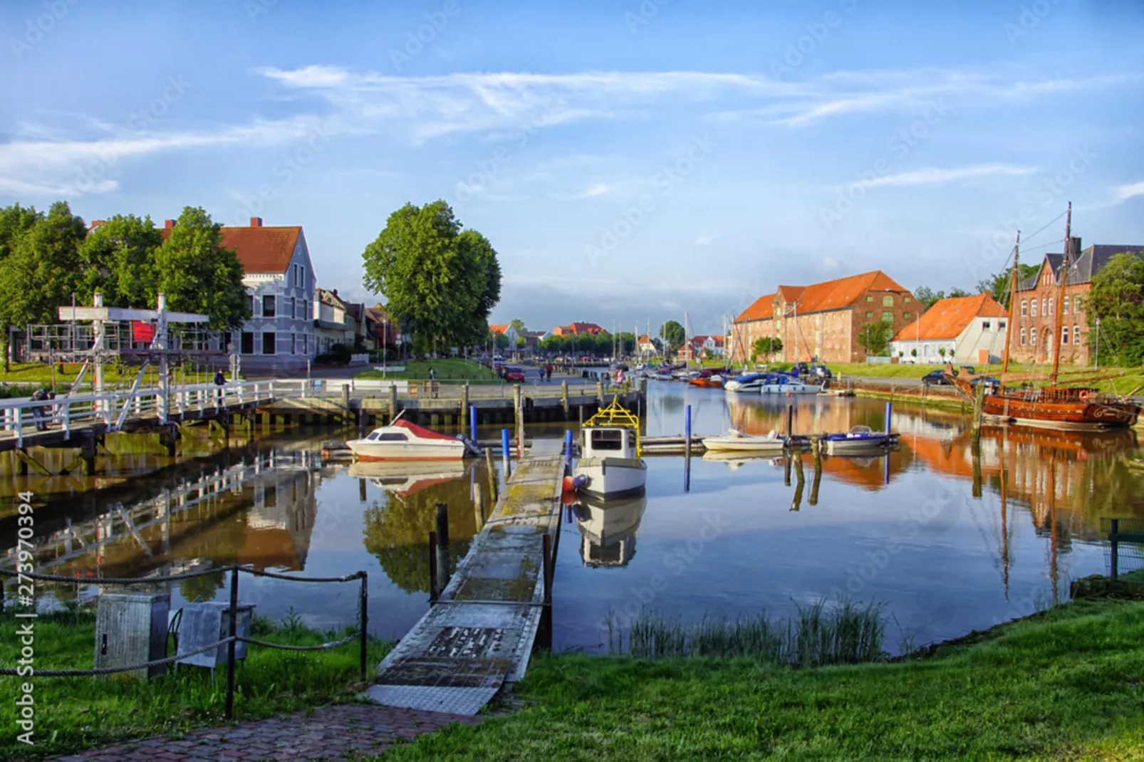 Ferienwohnung bi uns to Hus Tönning-Buitenkant zomer