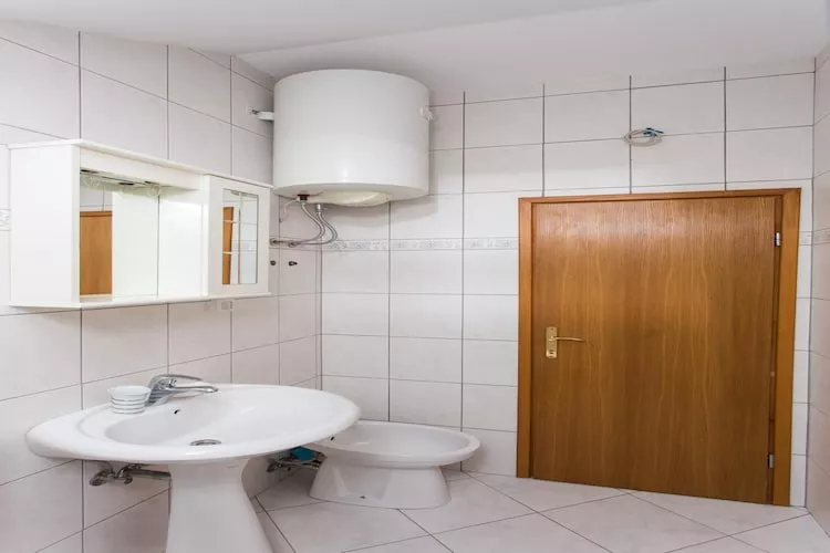 Apartments Villa Maslina - Two Bedroom Apartment with Terrace and Garden View-Slaapkamer