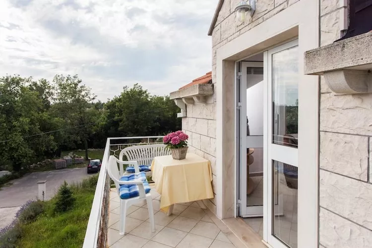 Apartments Villa Maslina - Two Bedroom Apartment with Terrace and Garden View-Terras