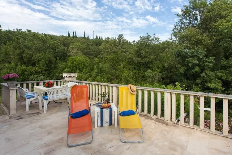 Apartments Villa Maslina - Two Bedroom Apartment with Terrace and Garden View-Terras