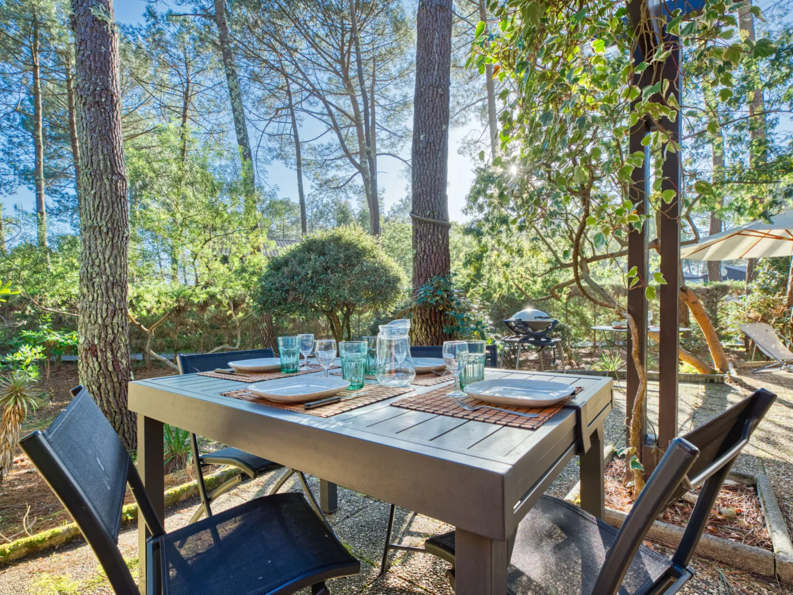 Hameau du golf-Buiten