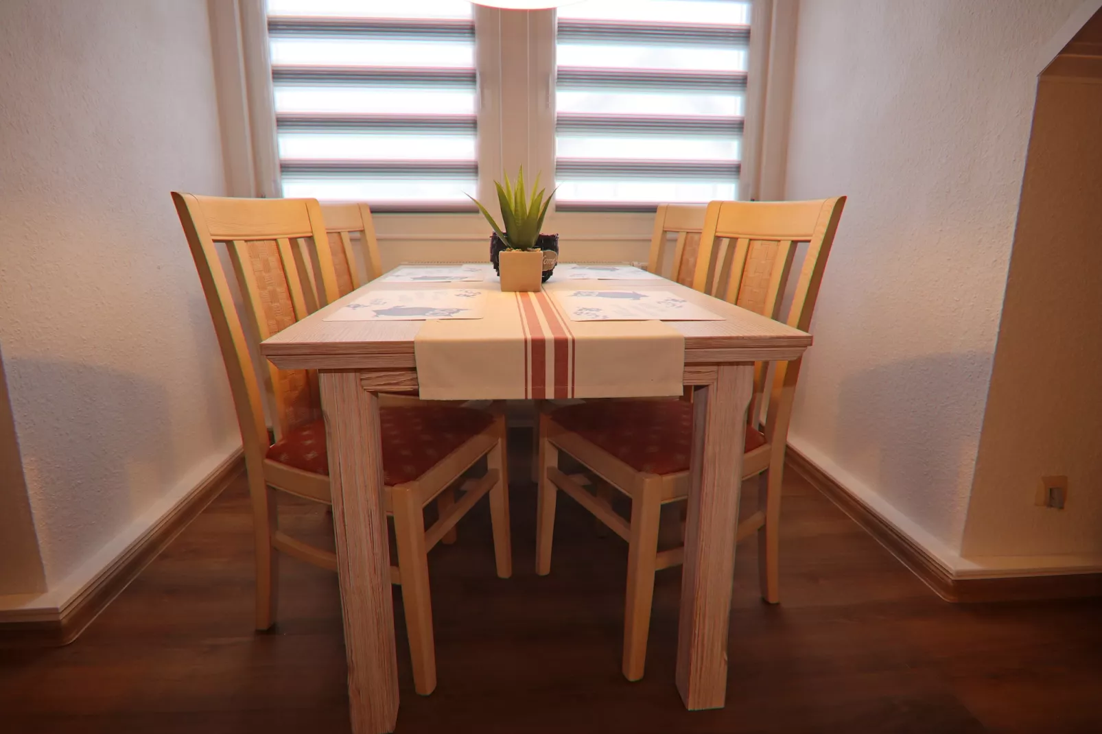 Ferienwohnung Kranichring-Eetkamer