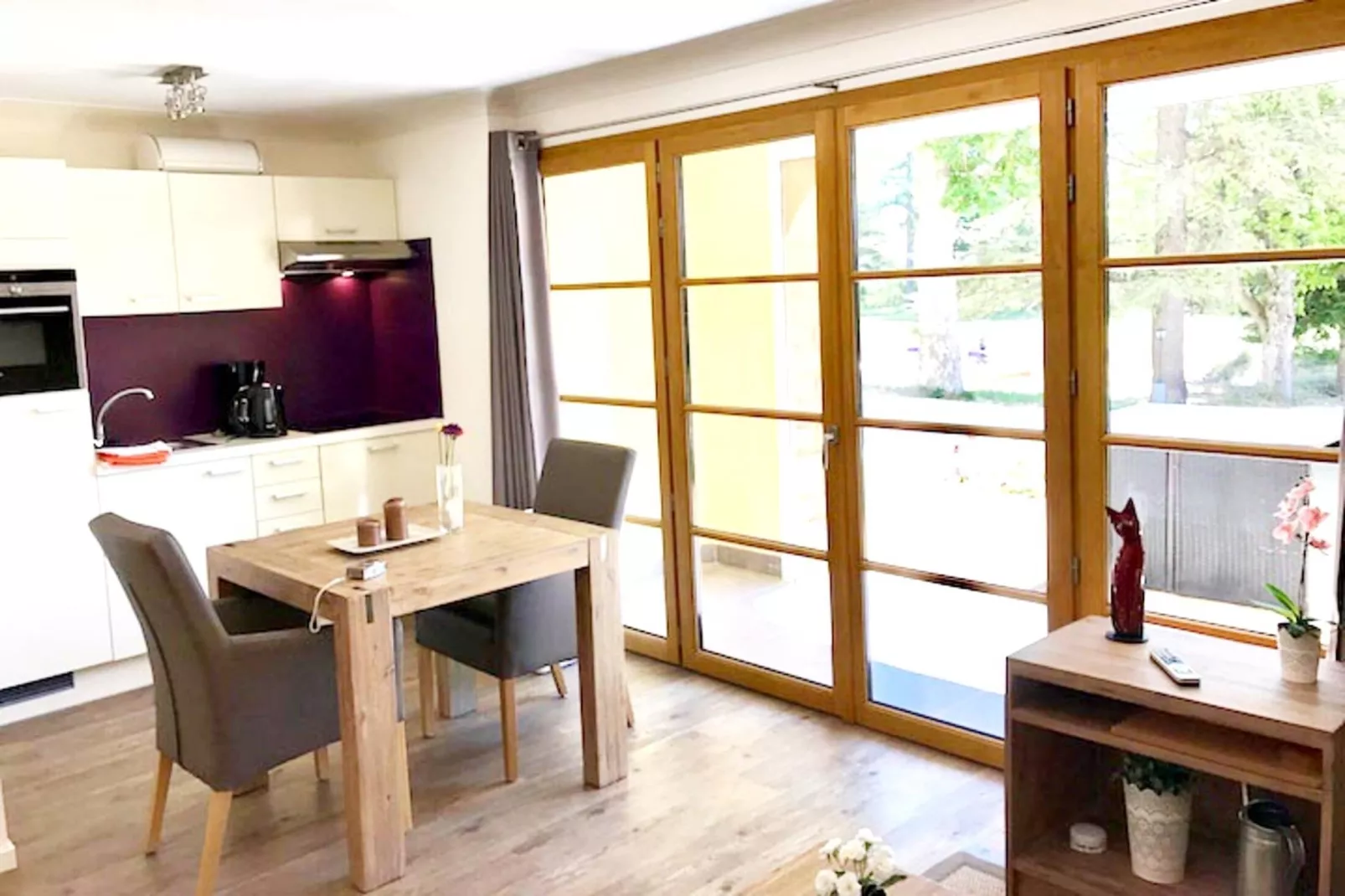 T2 'regular'-Eetkamer
