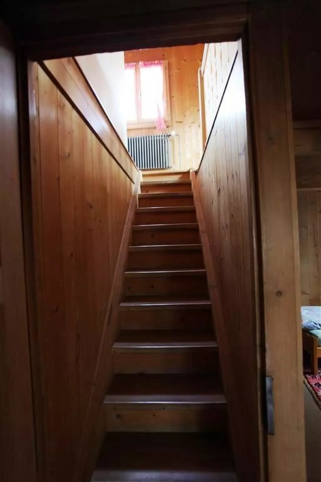 Lena, Chalet-Binnen