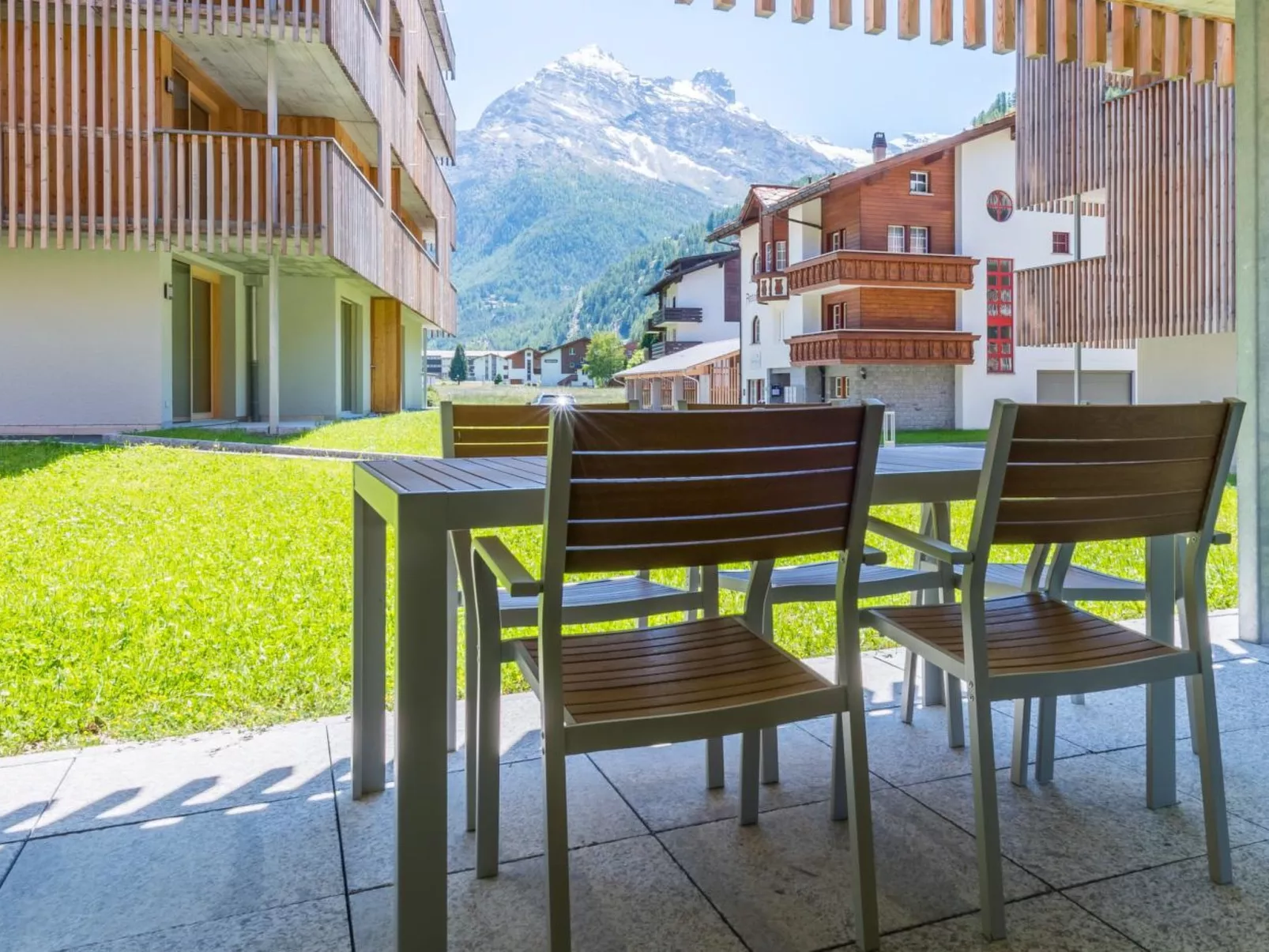Montela Hotel & Resort - Holiday Stay-Buiten