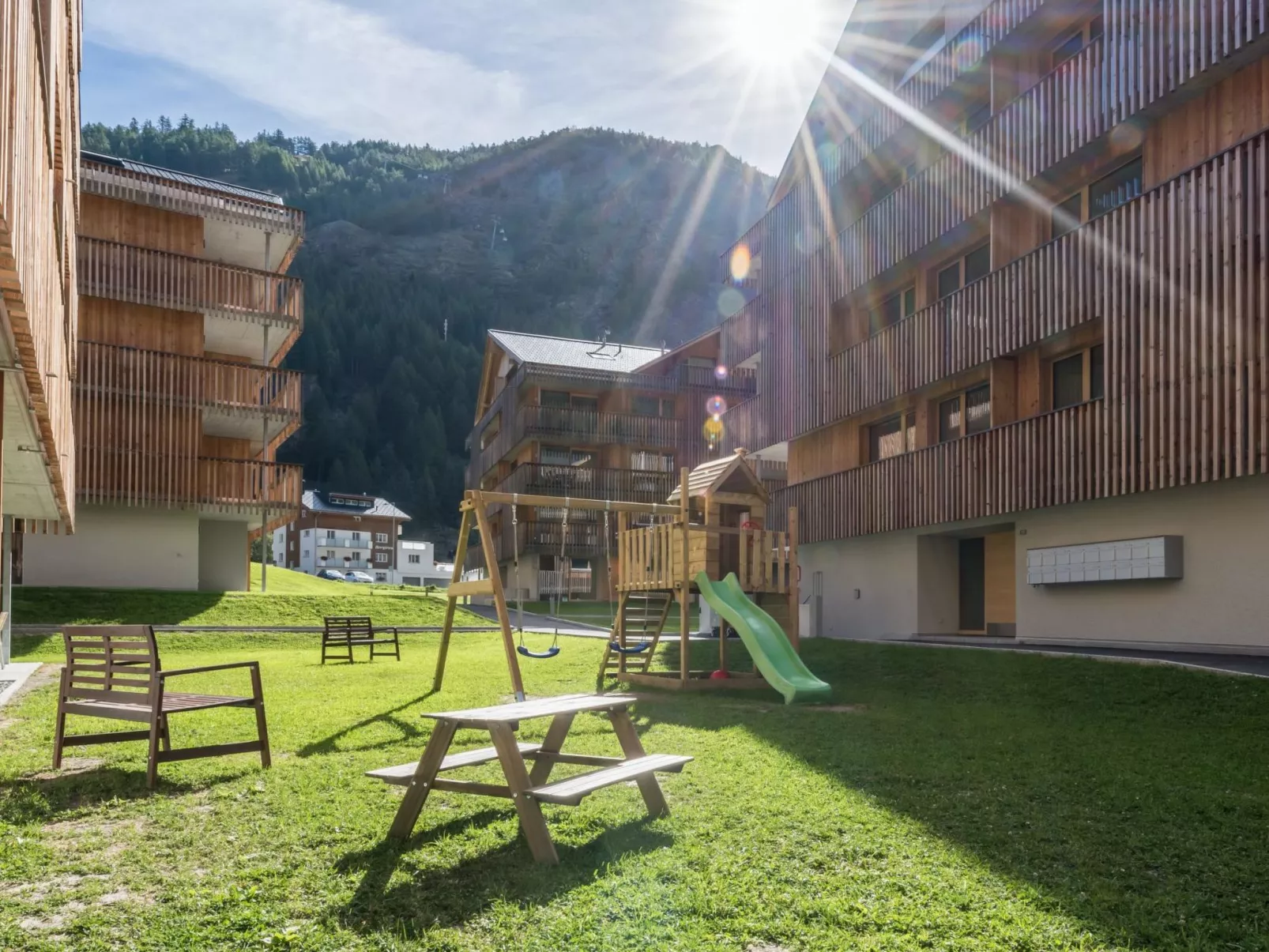 Montela Hotel & Resort - Holiday Stay-Buiten