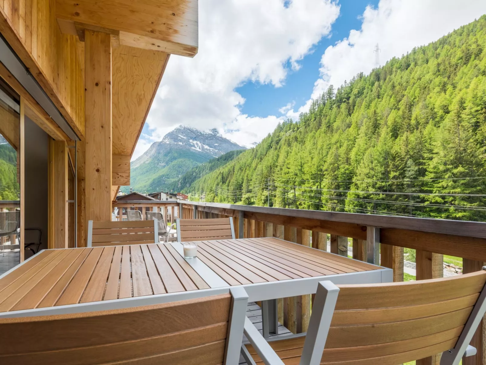 Montela Hotel & Resort - Holiday Stay-Buiten