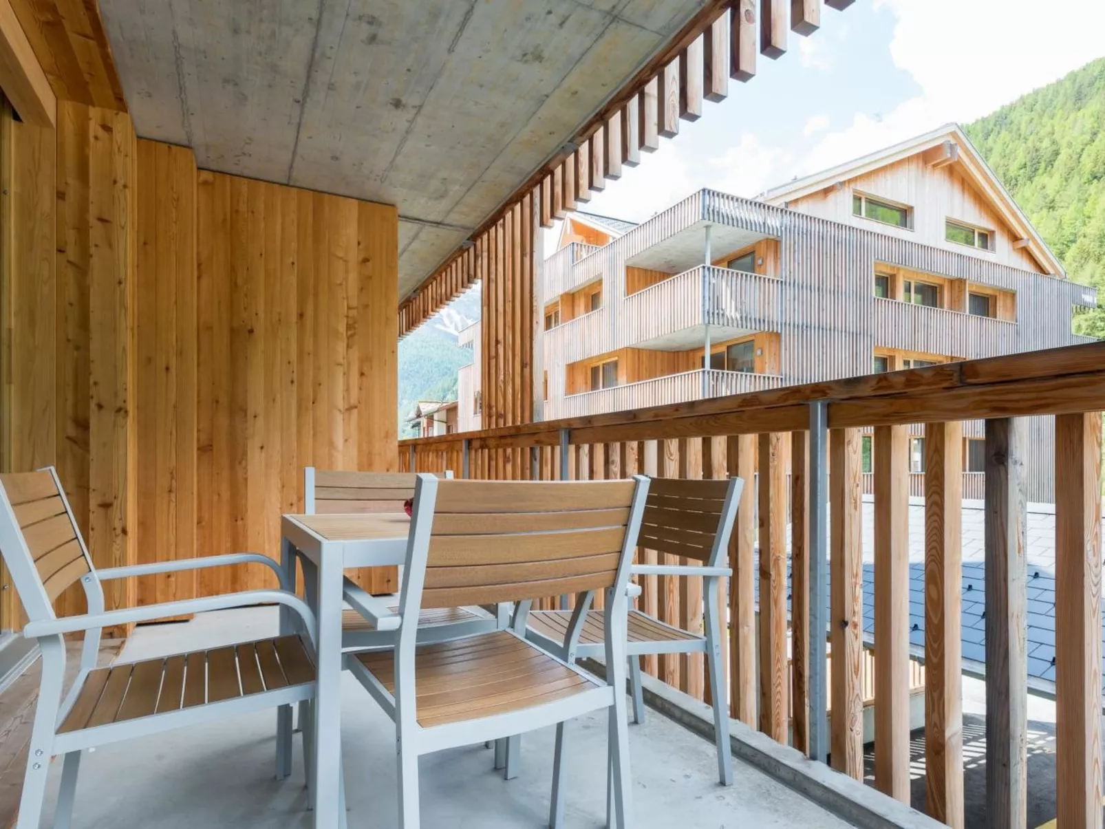 Montela Hotel & Resort - Holiday Stay-Buiten