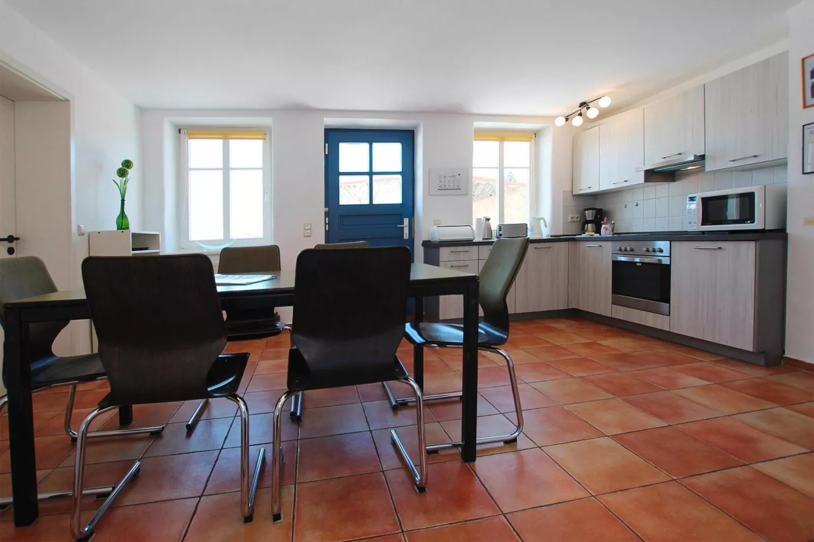 Erdgeschoss 80 qm-Eetkamer