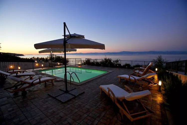 Apartments Villa Grlica - Comfort One Bedroom Apartment With Terrace and Garden View (A3)-Zwembad