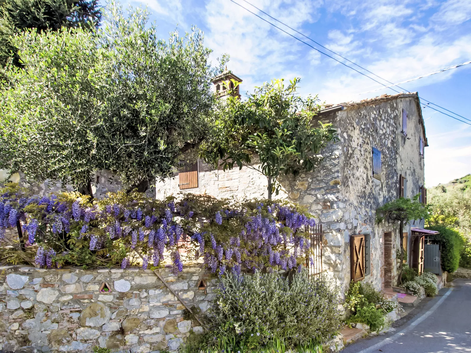 La corte di Miglianello-Buiten
