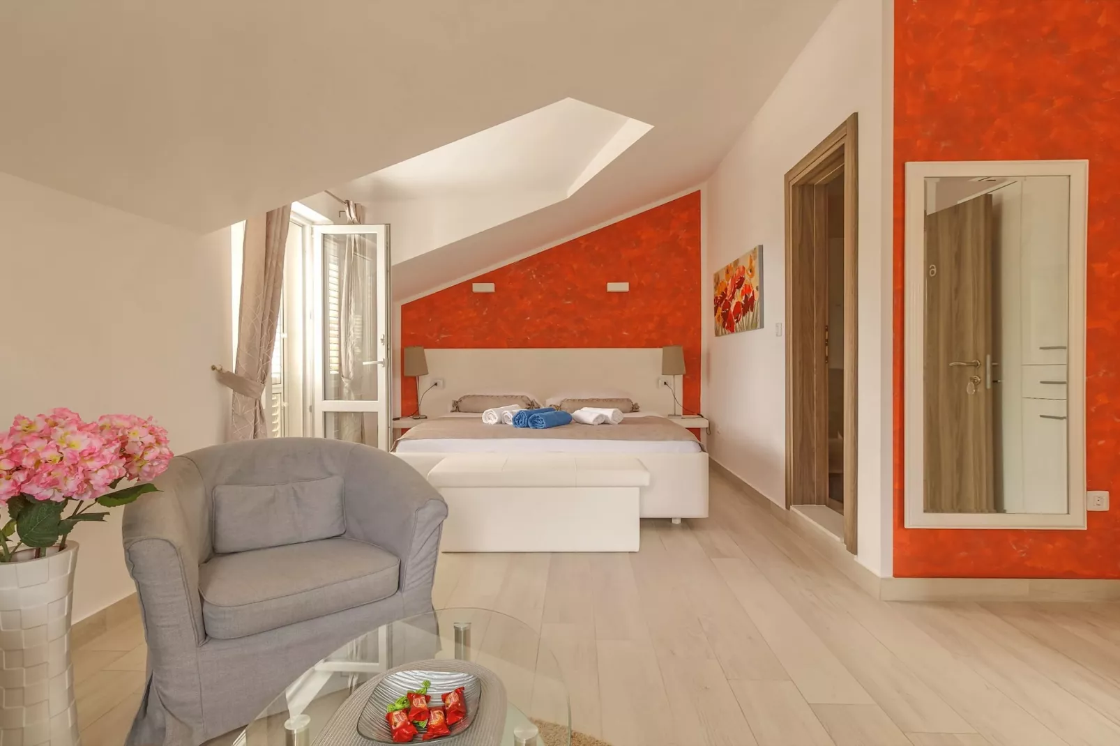Villa Mirosa-Comfort Triple Room with Balcony and Sea View ( 6 )-Slaapkamer