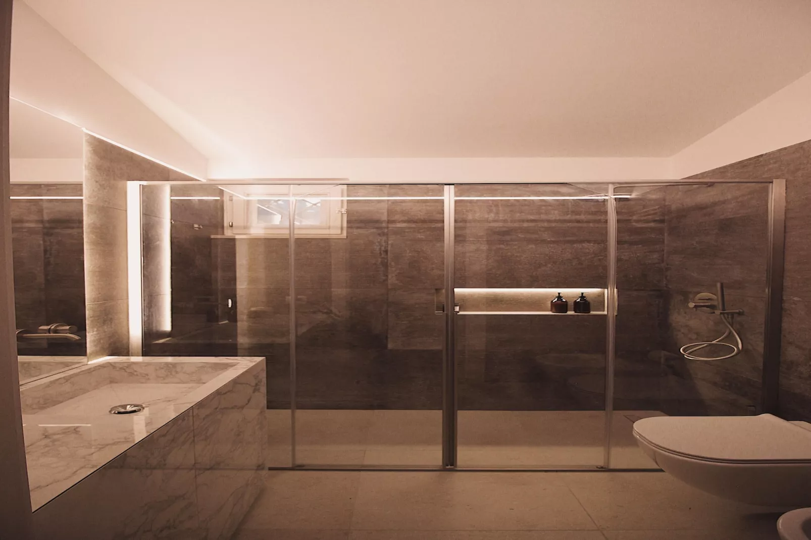 Villa Marella in Catellaneta-Badkamer