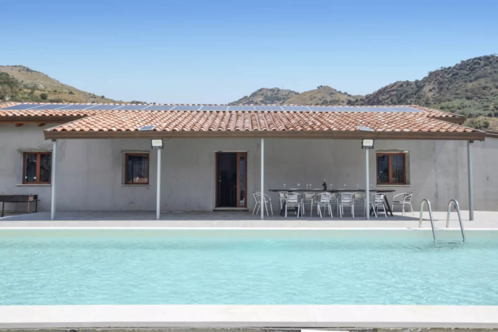 Villa Rossella-Buitenkant zomer