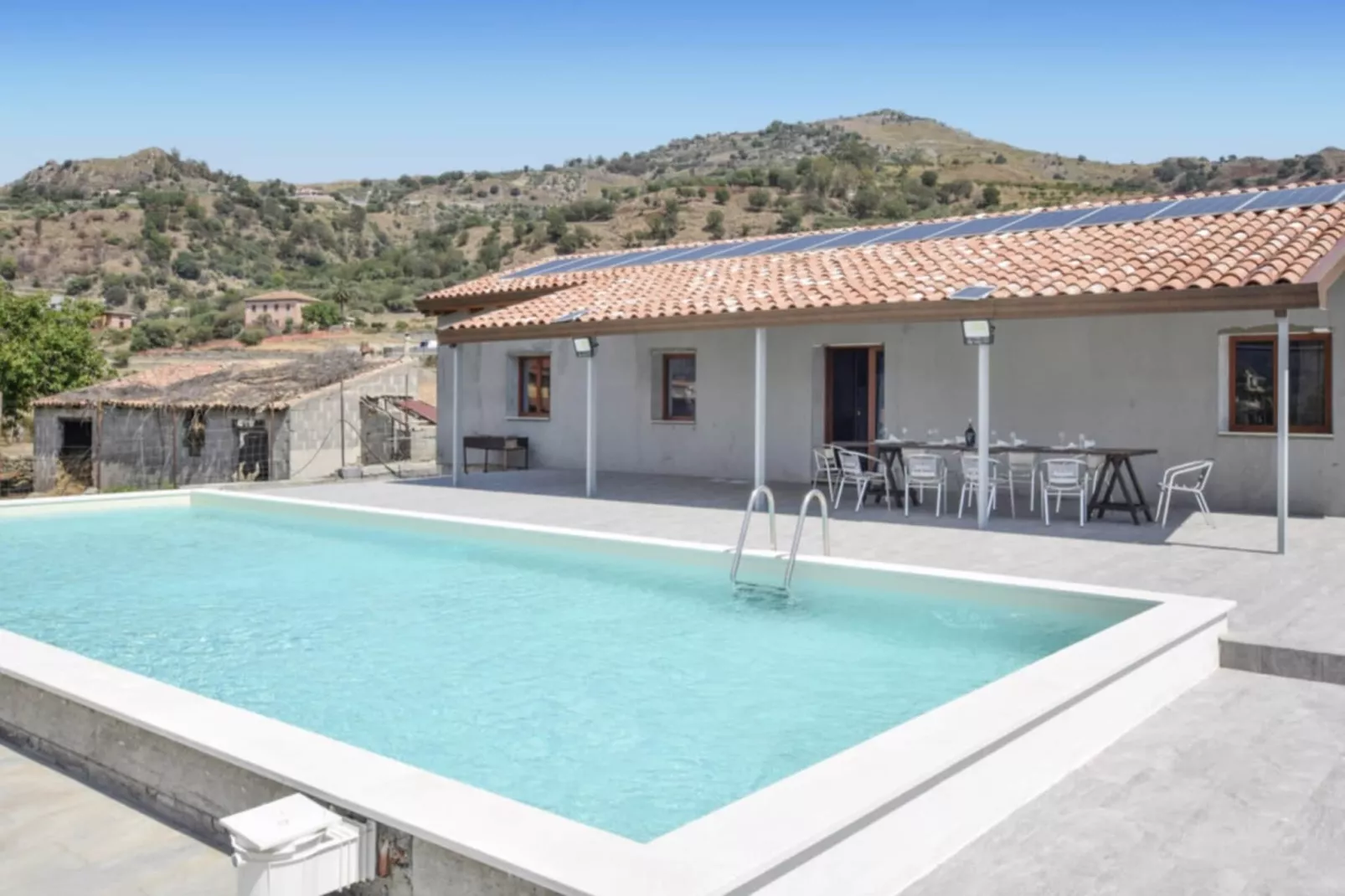 Villa Rossella-Buitenkant zomer