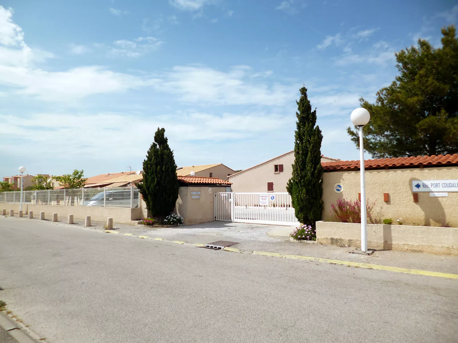 Le Hameau Catalan-Buiten