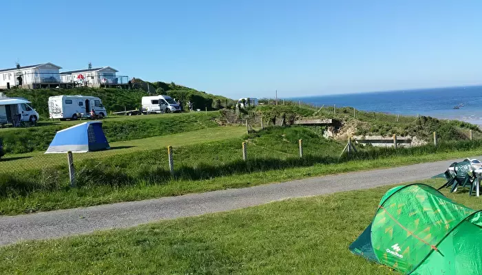 Flower Camping Omaha Beach 