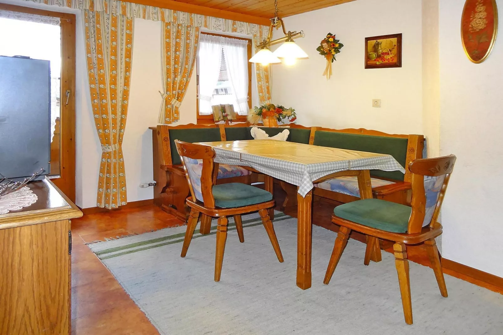 Haus Steinberger Fügen-Eetkamer