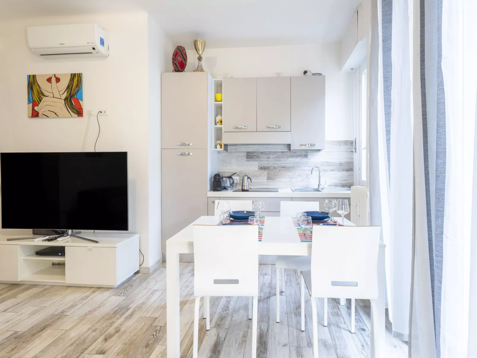Suzzani Flat-Binnen