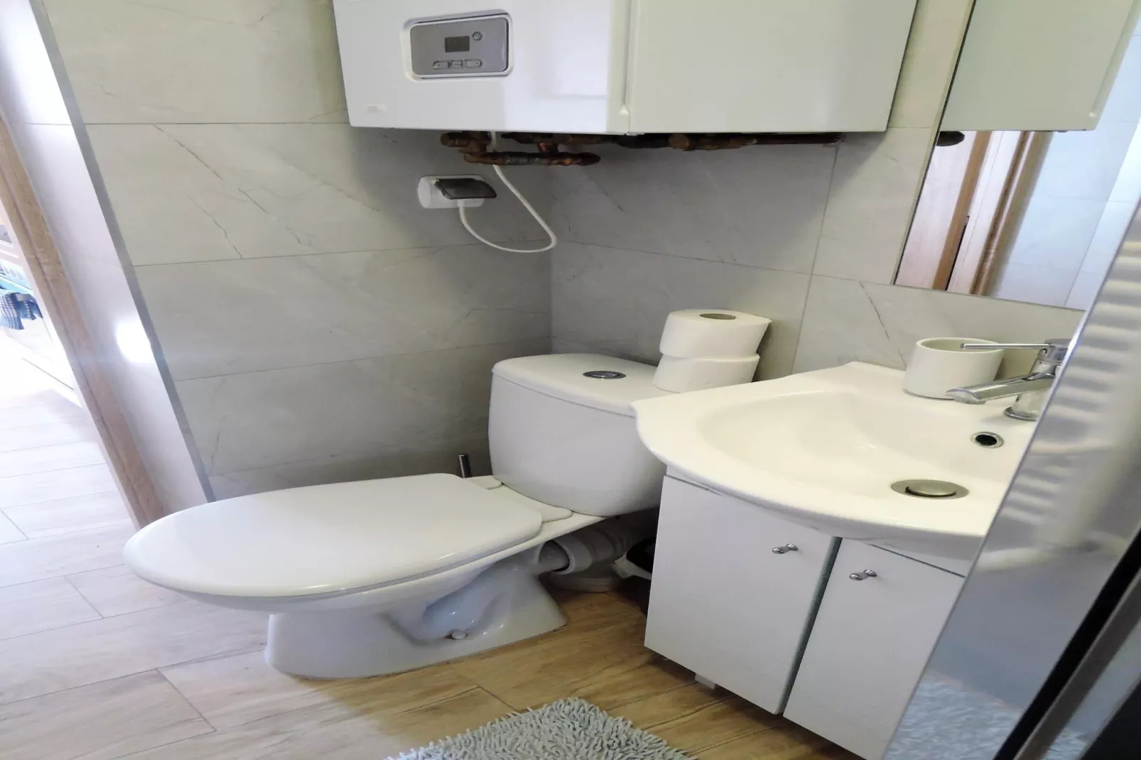 Mieszkanie wakacyjne dla 5 osób w Dziwnowie-Badkamer