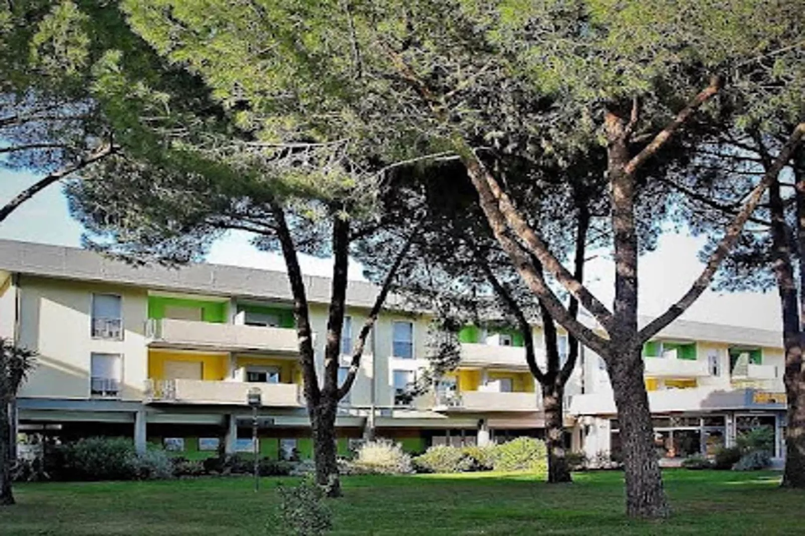 Residenza Alberghiera Italia in Luni - Bilocale B4-Buitenkant zomer