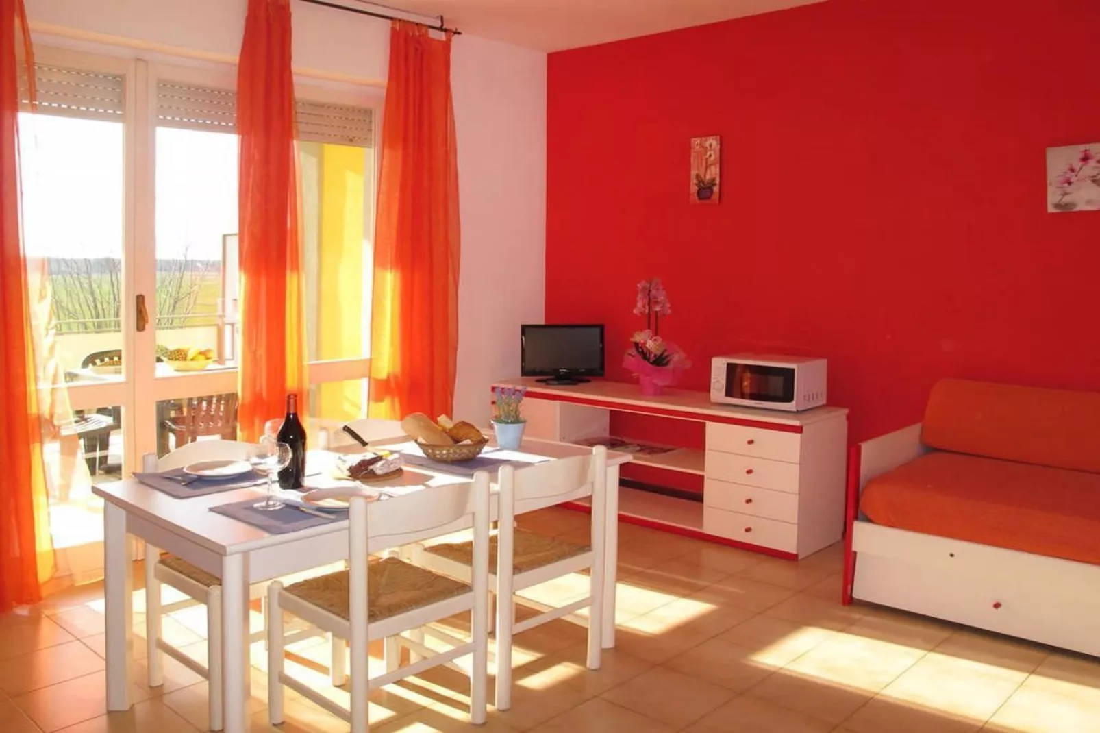 Residenza Alberghiera Italia in Luni - Bilocale B4-Eetkamer
