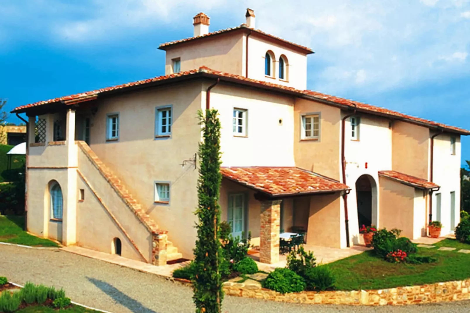 Ferienanlage Borgo della Meliana Gambassi Terme Typ Bilo-Buitenkant zomer