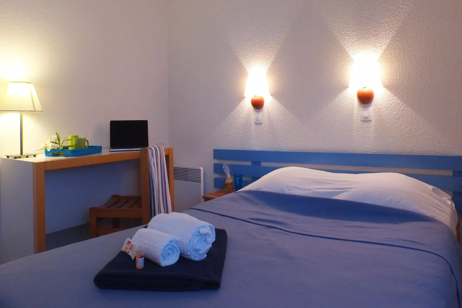 Ars-en-Ré - Appartement 3 Pièces 6 Personnes 1 bébé Rez-de-jardin-Slaapkamer