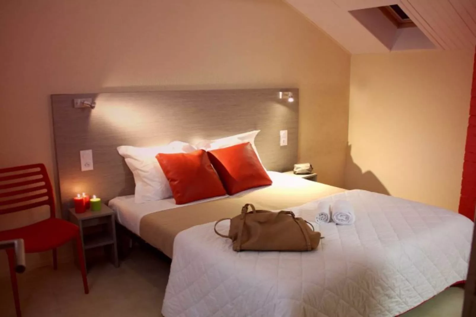 Collonges-la-Rouge- Gîte 2 Pièces 5 Personnes 1  bébé-Slaapkamer