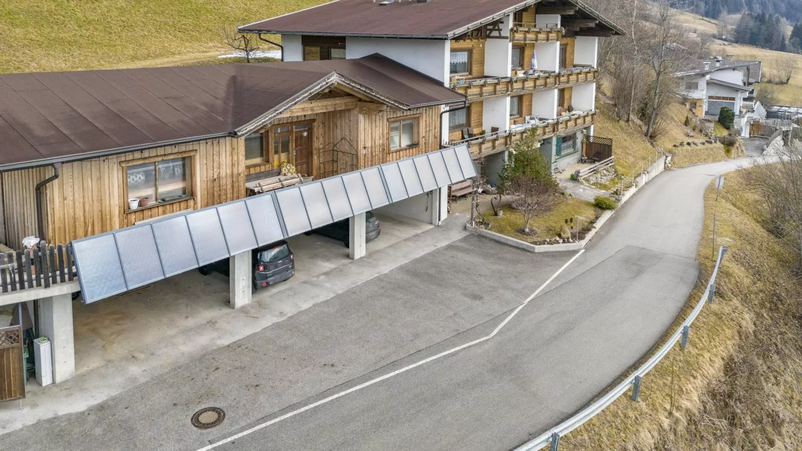 Berghof-Exterieur winter