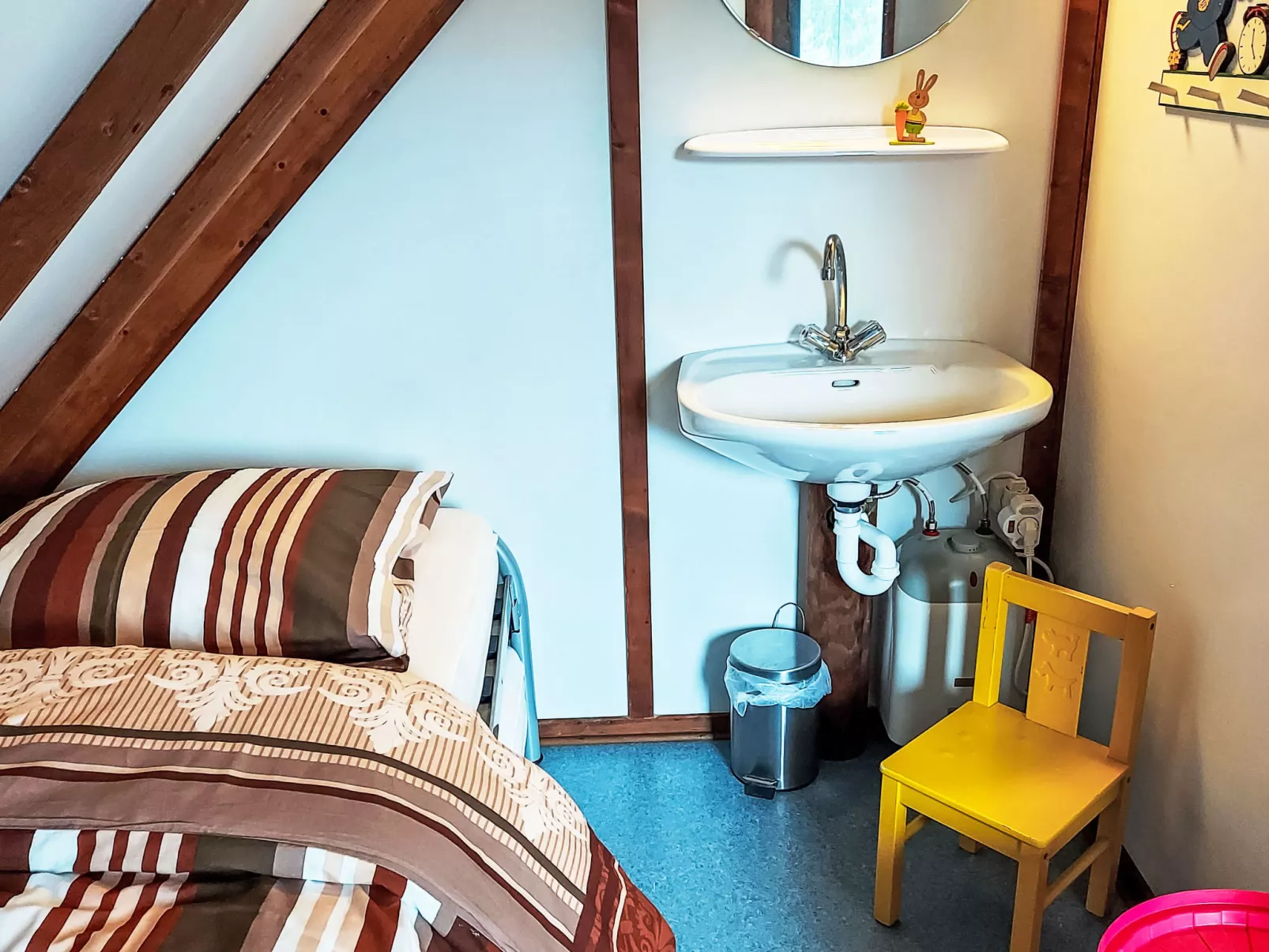 Woodys- Waldhütte-Binnen