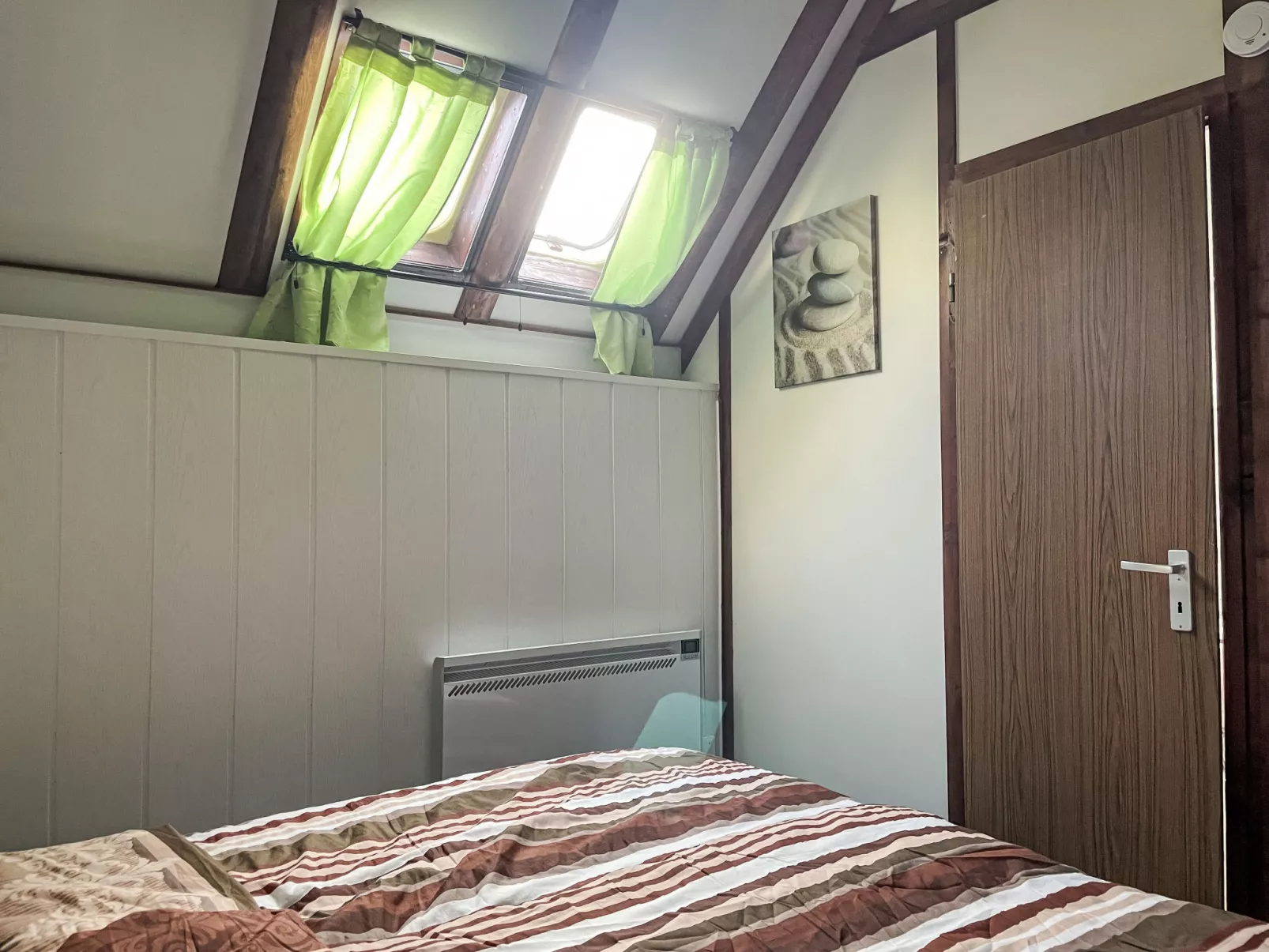 Woodys- Waldhütte-Binnen