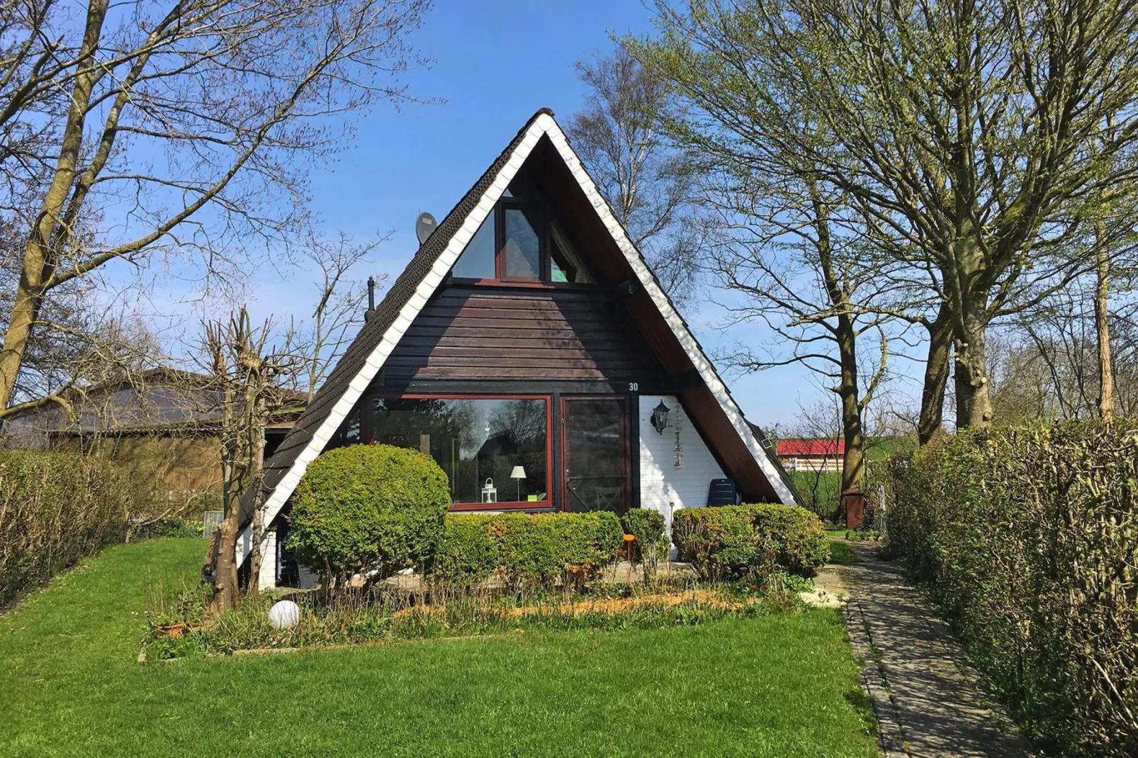 Ferienhaus in Burhave-Buitenkant zomer