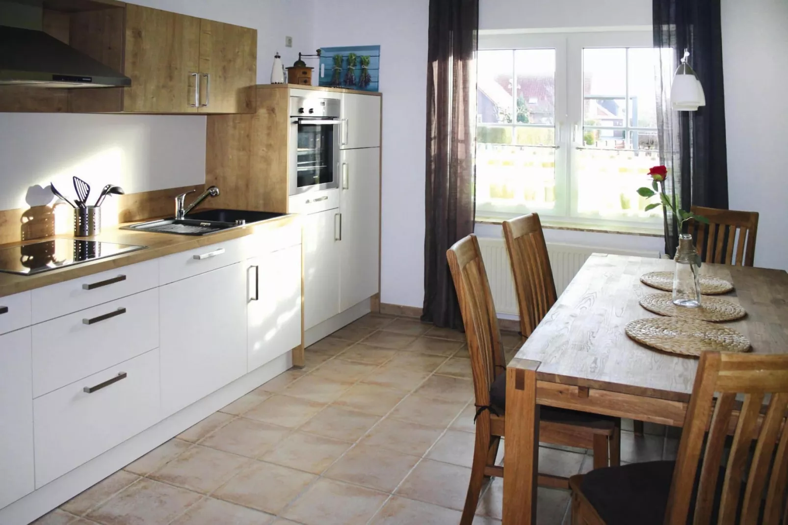 Ferienhaus Christina-Eetkamer