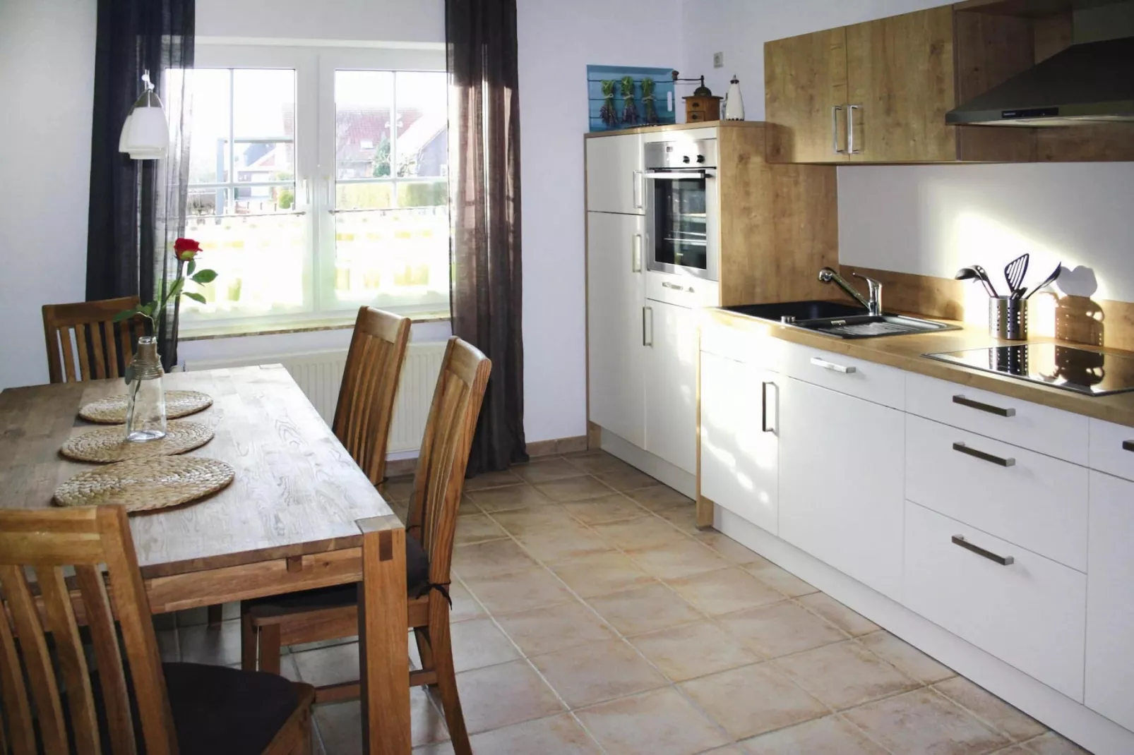 Ferienhaus Christina-Eetkamer