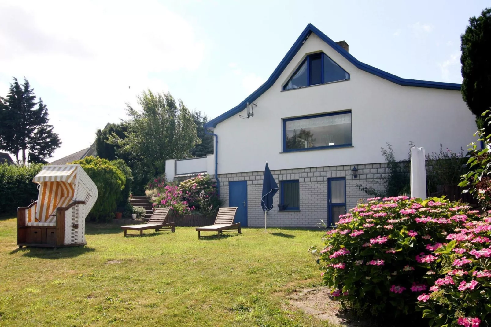 Ferienhaus Am Schilfufer-Buitenkant zomer